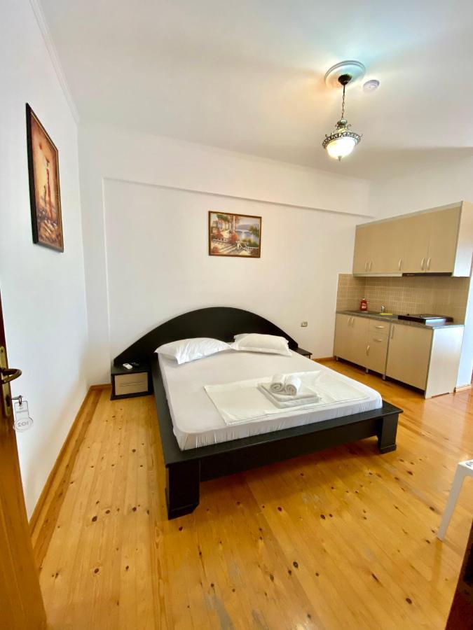 Visi Apartments Ксамил Екстериор снимка